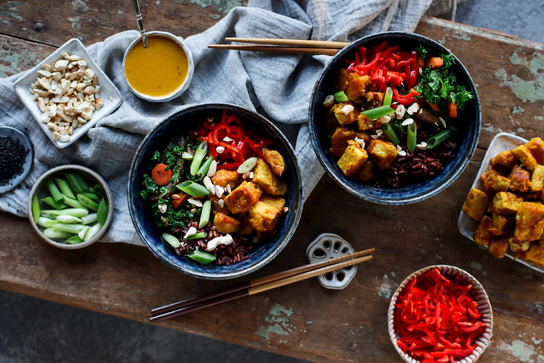 golden tempeh nourish bowl